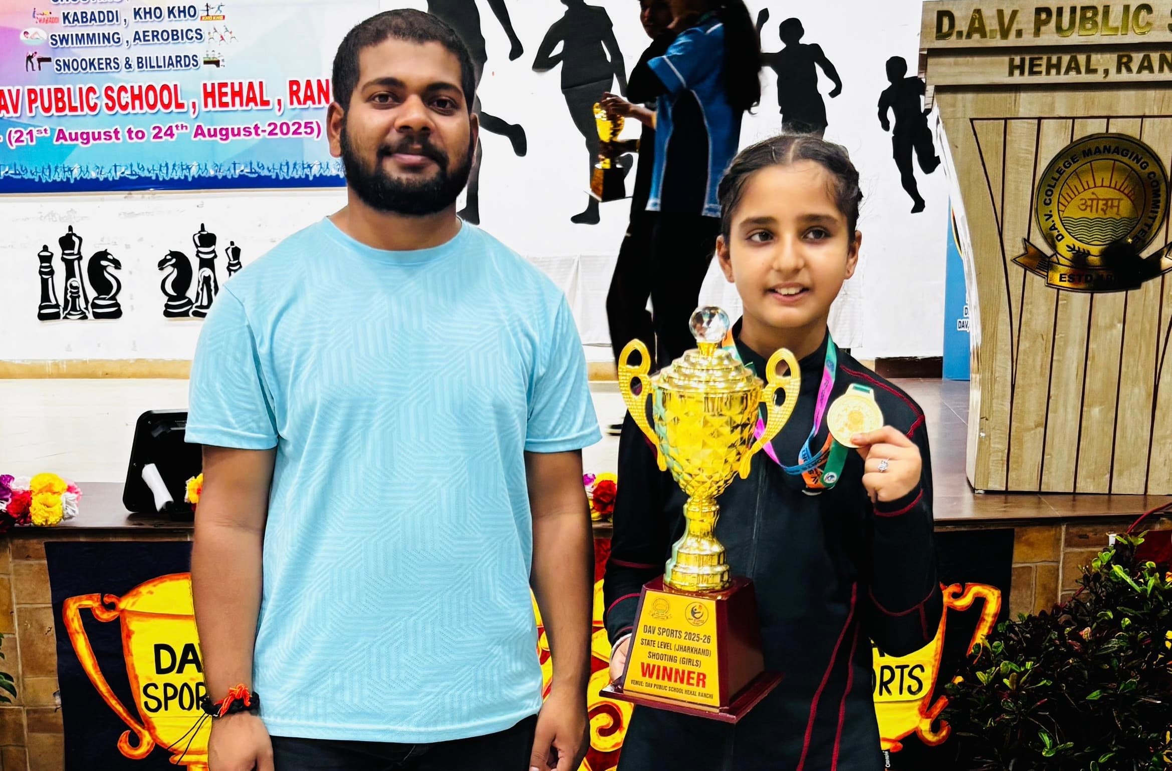 राज्यपाल से सम्मानित याशिका — झारखंड की नई निशानेबाज़ सितारा”